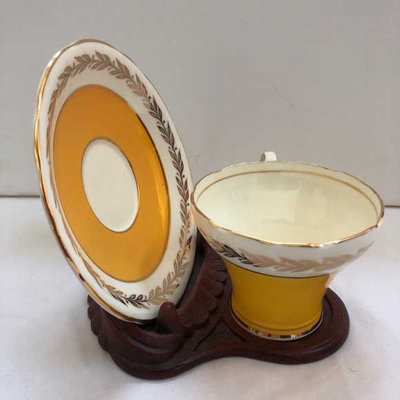 Vintage Aynsley Yellow & Gold Corset Bone China Cup and Saucer England - Picture 2 of 15